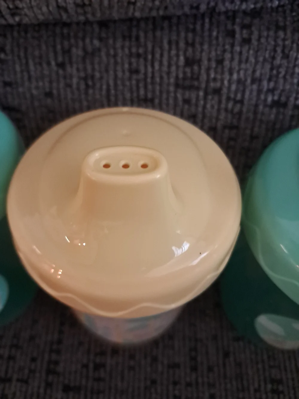Children's Pastel Green and Yellow Sippy Cup Set - Home Party Supplies